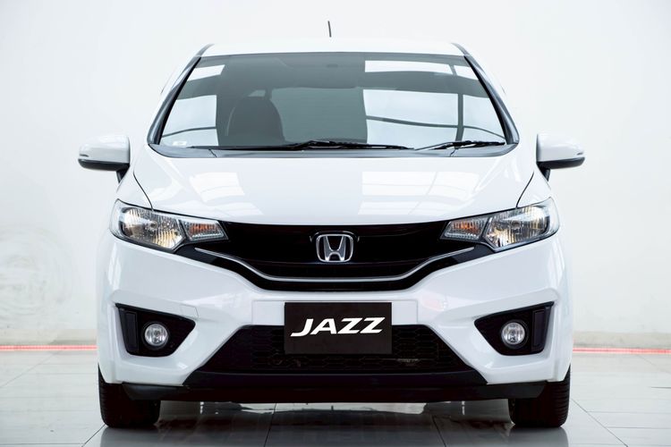 Honda Jazz 2017 1.5 SV Sedan เบนซิน ไม่ติดแก๊ส เกียร์อัตโนมัติ ขาว รูปที่ 4