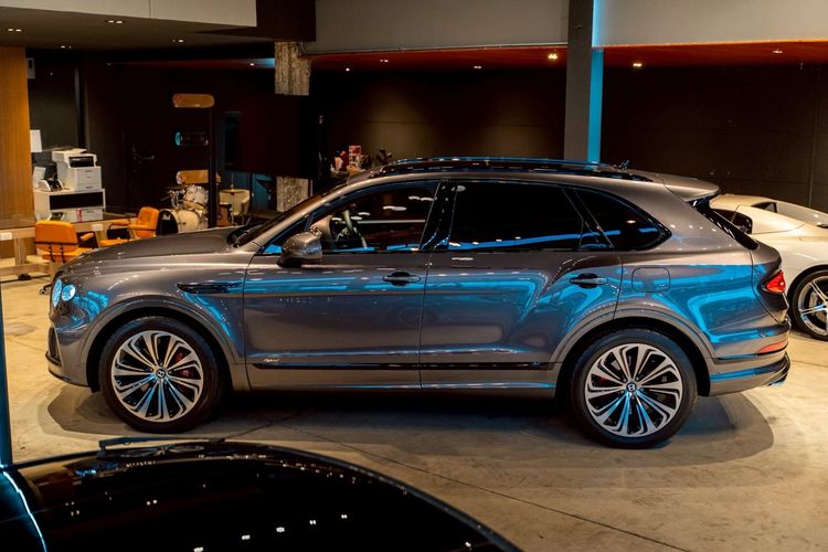 Bentley Bentayga 2021 3.0 Hybrid 4WD Utility-car ปลั๊กอินไฮบริด (PHEV) ไม่ติดแก๊ส เกียร์อัตโนมัติ เทา รูปที่ 3