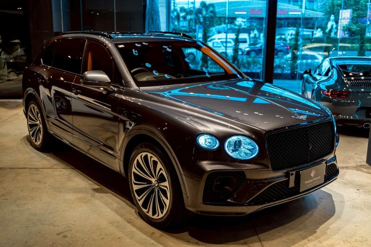 Bentley Bentayga 2021 3.0 Hybrid 4WD Utility-car ปลั๊กอินไฮบริด (PHEV) ไม่ติดแก๊ส เกียร์อัตโนมัติ เทา รูปที่ 2