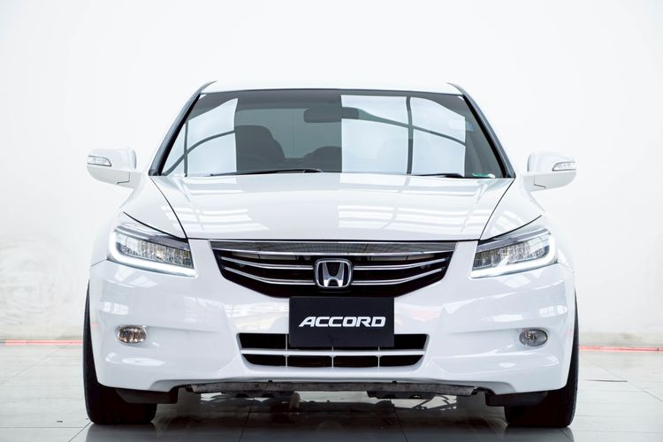 Honda Accord 2011 2.0 EL Sedan เบนซิน ไม่ติดแก๊ส เกียร์อัตโนมัติ ขาว รูปที่ 4