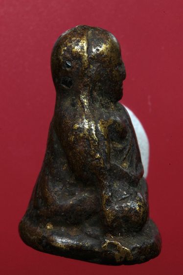 พระหลวงพ่อเงินสวยๆค่ะเก่าค่ะ รูปที่ 3