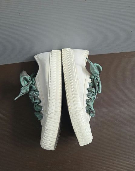 รองเท้าผ้าใบสีขาว เบอรฺ39 รูปที่ 3