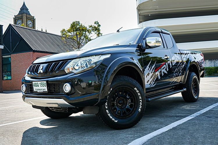 รถ Mitsubishi Triton 2.4 GLS Limited Plus สี ดำ