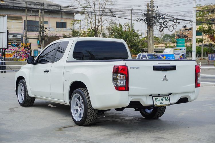 Mitsubishi Triton 2023 2.5 GLX Pickup ดีเซล ไม่ติดแก๊ส เกียร์ธรรมดา ขาว รูปที่ 4