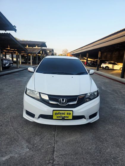 Honda City 2013 1.5 V i-VTEC Modulo Sedan เบนซิน ไม่ติดแก๊ส เกียร์อัตโนมัติ ขาว รูปที่ 3