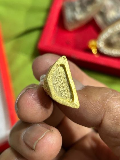 หลวงพ่อโสธรรุ่นกรมตำรวจ 80 ปีพร้อมกล่องเดิมกล่องหนังราคาองละ 650 บาทรวมส่งเก็บปลายทาง รูปที่ 7