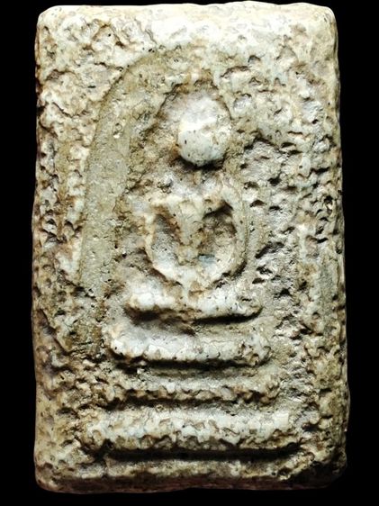 พระสมเด็จเนื้อจัดจ้านผ่านการใช้ครับ