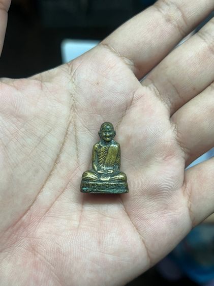 รูปหล่อหลวงพ่อพรหม(มีสินค้าหลายรายการกดเข้ามาดูในโปรไฟล์ได้เลยครับ) รูปที่ 7