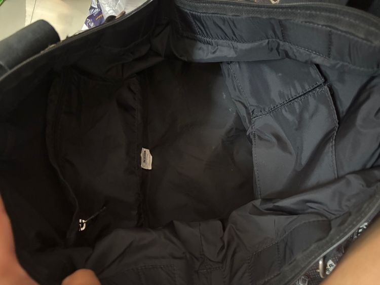 กระเป๋า LeSportsac ลาย Hollywood (Rare Print) สภาพดี พร้อมใช้งาน รูปที่ 4