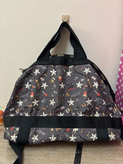 กระเป๋า LeSportsac ลาย Hollywood (Rare Print) สภาพดี พร้อมใช้งาน