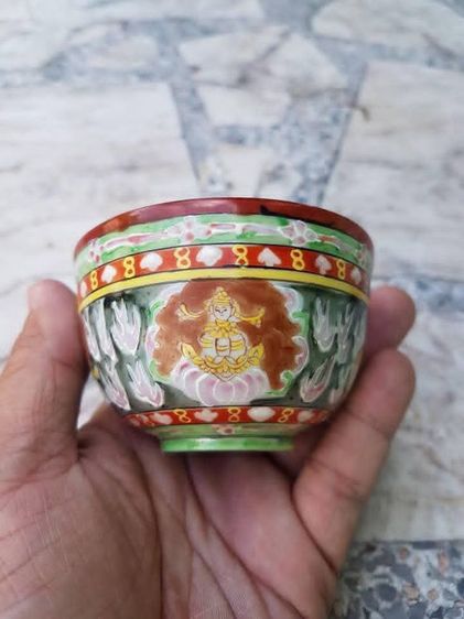 ถ้วยเบญจรงค์ ลายเทพพนม กว้าง 3 นิ้ว สมบูรณ์