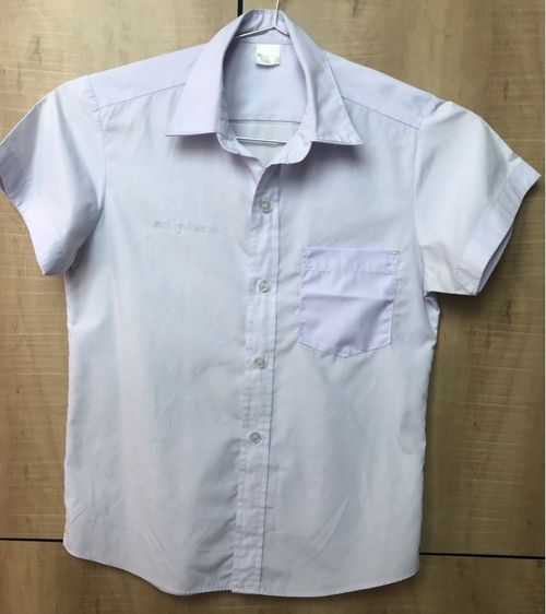 ขาว เสื้อนักเรียนชาย