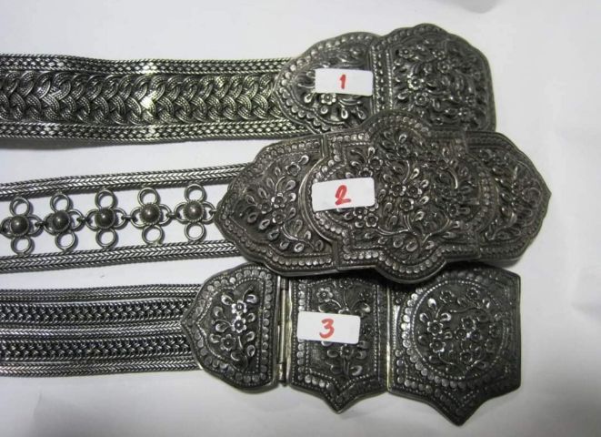 เครื่องเงินเก่า เข็มขัดเงินเก่าโบราณ ลายสวยงาม ลายไทย 3 เส้น