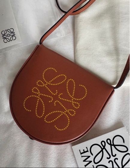 Loewe heel pouch small รูปที่ 5