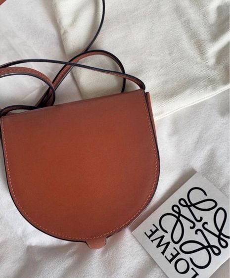 Loewe heel pouch small รูปที่ 4