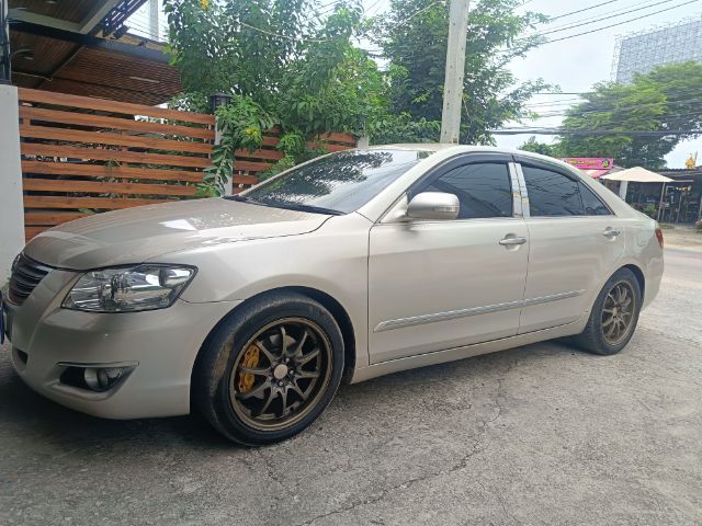 รถ Toyota Camry 2.0 G สี บรอนซ์ทอง