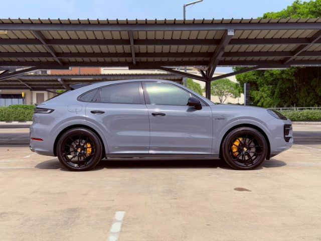 Porsche Cayenne 2024 3.0 E-Hybrid Coupé 4WD Sedan ปลั๊กอินไฮบริด (PHEV) ไม่ติดแก๊ส เกียร์อัตโนมัติ หลากสี รูปที่ 3