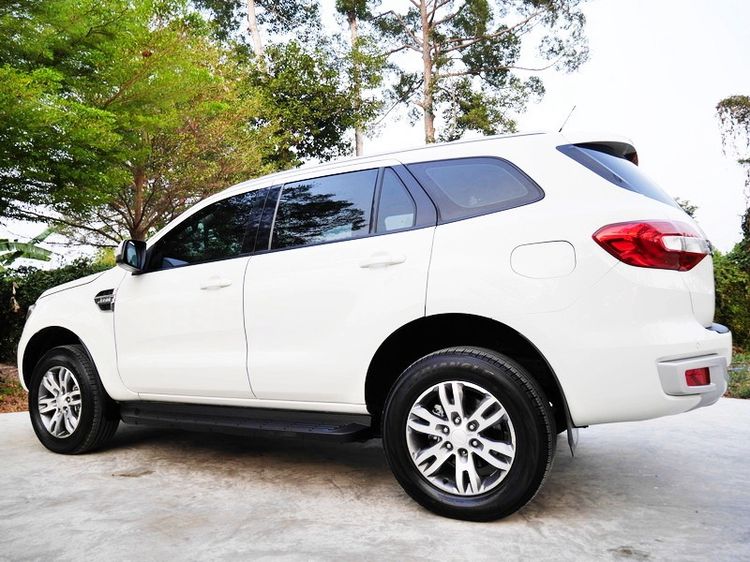Ford Everest 2016 2.2 Titanium Utility-car ดีเซล ไม่ติดแก๊ส เกียร์อัตโนมัติ ขาว รูปที่ 3