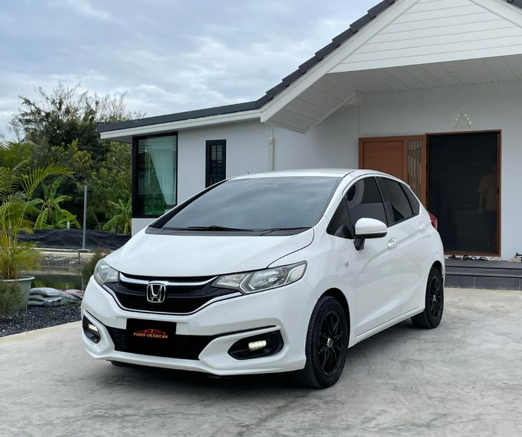 รถ Honda Jazz 1.5 V i-VTEC สี ขาว