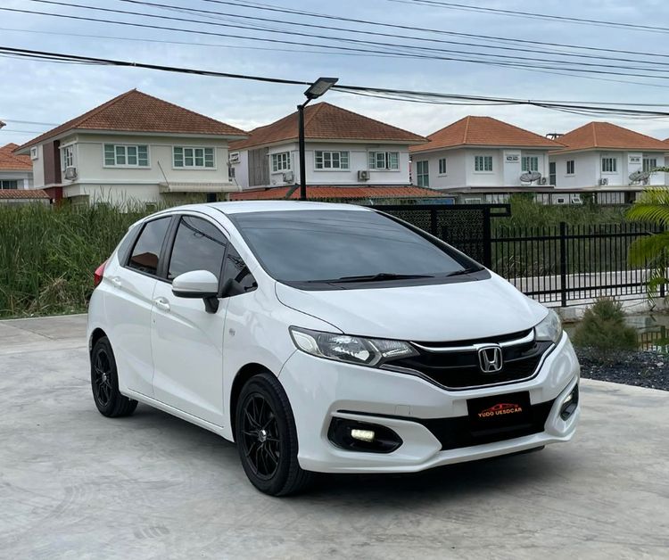 Honda Jazz 2017 1.5 V i-VTEC Sedan เบนซิน ไม่ติดแก๊ส เกียร์อัตโนมัติ ขาว รูปที่ 3