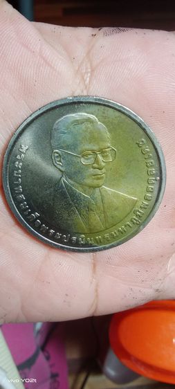 เหรียญ100บาทรัชการที่9  รูปที่ 2