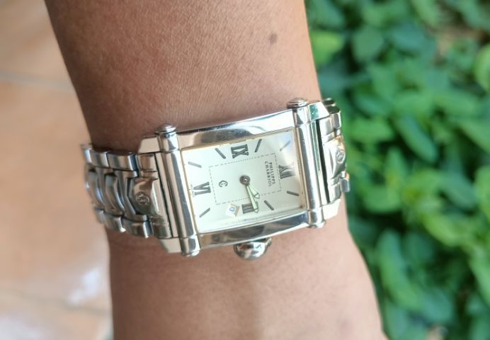 Vintage Philippe Charriol Columbus Thank Quartz stainless Silver ระบบถ่าน เดินปรกติ สายกำไลทรงเหลี่ยม สีเลสออกเนื้อเงิน ขนาด 30x39 (w.h.)  รูปที่ 2