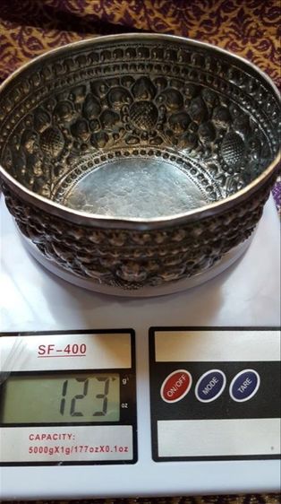 ขันเงินลายดอกกฐิน เงินนิ่ง หนัก 123 กรัม ปากกว้าง 4 นิ้วครึ่ง  รูปที่ 5