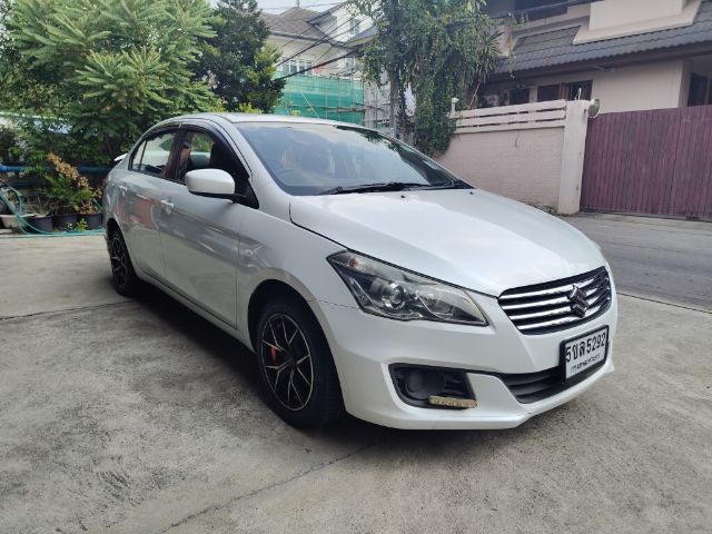 รถ Suzuki Ciaz 1.2 GL สี ขาว