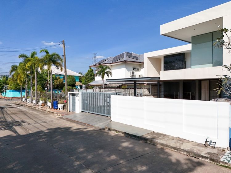 อื่นๆ ตกแต่งครบ 2020 บ้านเดี่ยว Double Volume เพดานสูง 6.5 เมตร, พิมานชล 2 ริมบึงแก่นนคร รูปที่ 3