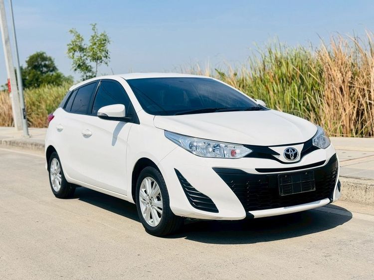 Toyota Yaris 2019 1.2 E Sedan เบนซิน เกียร์อัตโนมัติ ขาว รูปที่ 3