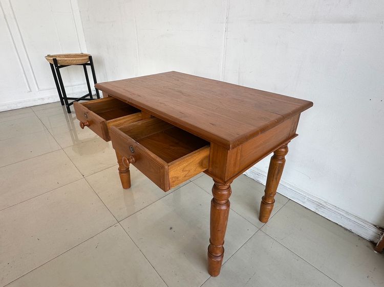 โต๊ะทำงานไม้สัก สไตล์วินเทจ 2 ลิ้นชัก ขากลึงกลมสีน้ำตาล รูปที่ 9