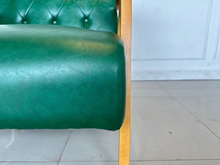 เก้าอี้อาร์มแชร์ เบะหนัง PU สีเขียว โครงขาไม้สนสีบีช รูปที่ 9