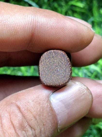 หนุมานไม้แกะเก่า จารยันต์ใต้ฐาน รูปที่ 3