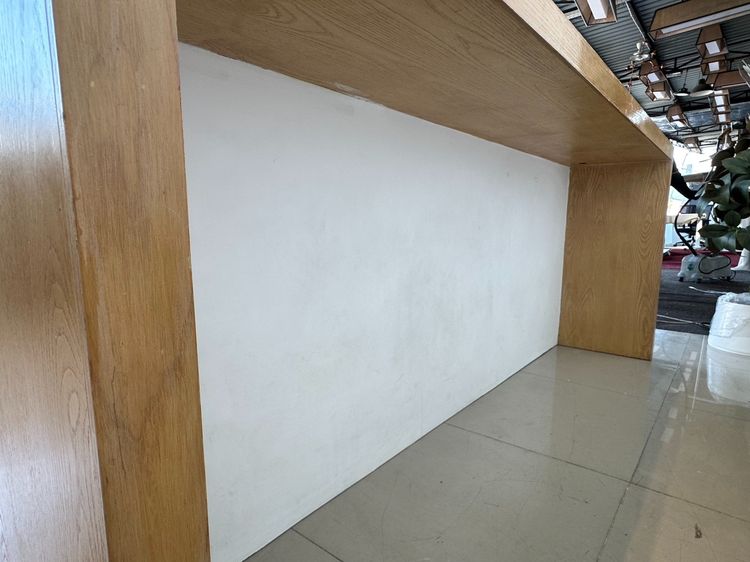 เคาน์เตอร์ 6 ลิ้นชัก ท็อปมีรูร้อยสายไฟ โครงไม้ MDF สีบีชลายไม้  รูปที่ 6