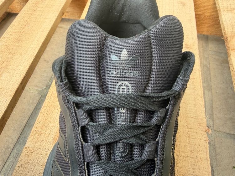 Adidas ส่งต่อครับใช้เองเบอร์42.5พื้นเต็มๆ รูปที่ 3