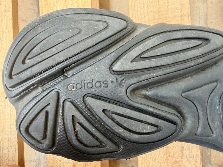 Adidas ส่งต่อครับใช้เองเบอร์42.5พื้นเต็มๆ รูปที่ 5