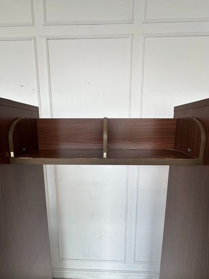 ตู้โชว์ แบรนด์ KEEP โครงไม้ MDF สีน้ำตาล มือจับพลาสติก  รูปที่ 7