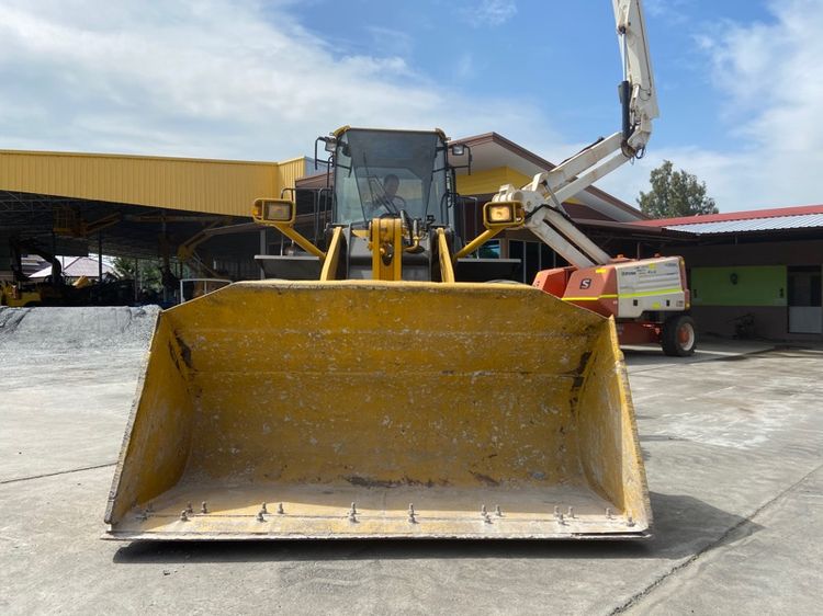 รถตักล้อยาง KOMATSU รุ่น WA380-6 บุ้งกี๋ 3.4 คิว รถเก่านอกนำเข้า รูปที่ 8
