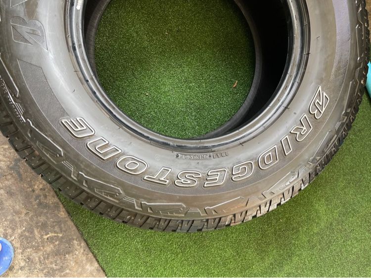 ยาง Bridgestone AT แก้มขาว 265 70 16 ปี 25 ชุดละ 8900 บาทคะ  ยางสวยจัดสภาพ รูปที่ 3