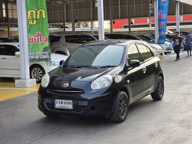 รถ Nissan March 1.2 E สี ดำ