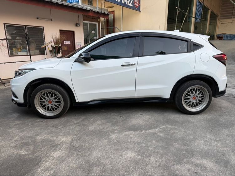 Honda HR-V 2019 1.8 RS Utility-car เบนซิน ไม่ติดแก๊ส เกียร์อัตโนมัติ ขาว รูปที่ 3