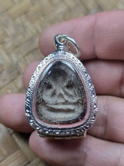 พระปิดตาหลวงปู่แก้ววัดเครือวัลย์ รูปที่ 2