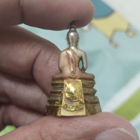 รูปหล่อหลวงพ่อโสธร รูปที่ 2