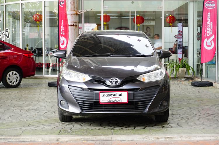 Toyota Yaris ATIV 2018 1.2 E Sedan เบนซิน ไม่ติดแก๊ส เกียร์อัตโนมัติ เทา รูปที่ 2