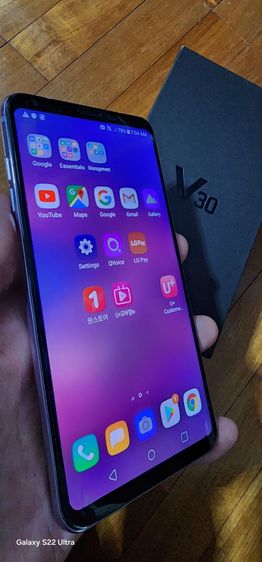 LG V30   รูปที่ 3