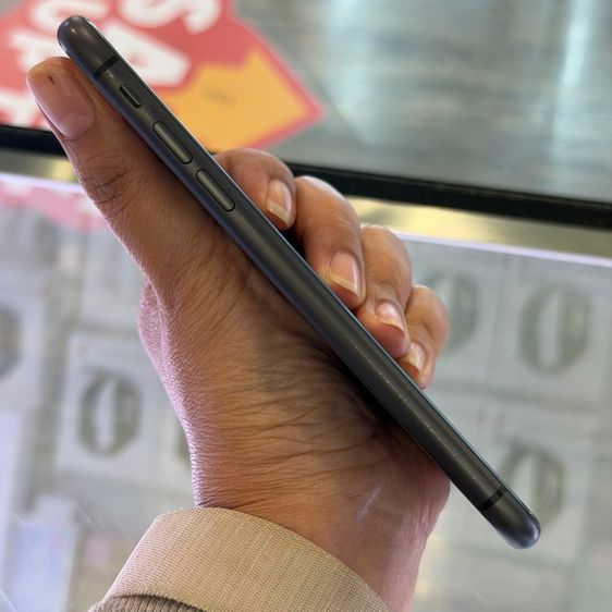 iPhone11 128GB สีดำ เครื่องศูนย์ โมเดลTH 🔥🔥 รูปที่ 3