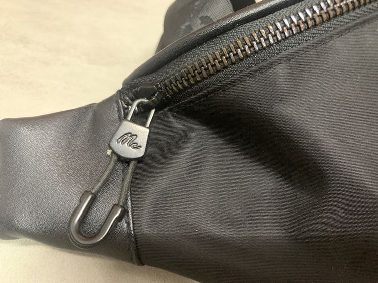 Mc JEANS กระเป๋าสะพาย มือสอง ทรงสวย รูปที่ 4