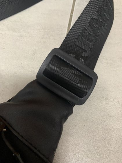 Mc JEANS กระเป๋าสะพาย มือสอง ทรงสวย รูปที่ 8