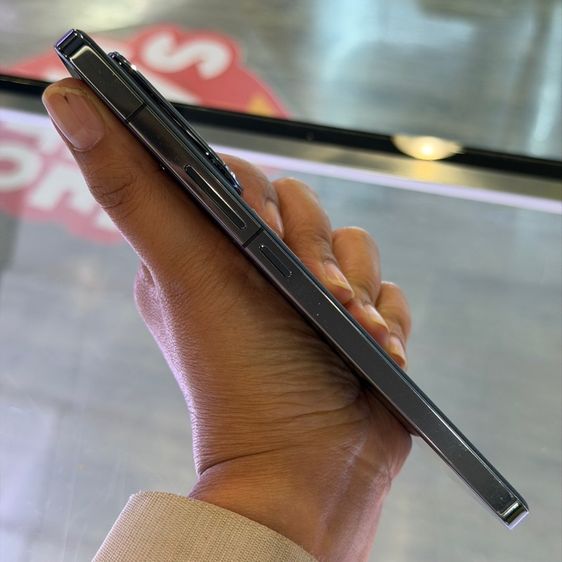 IQOO 12 5G สีดำ(Alpha) เครื่องศูนย์ สภาพสวยมาก จอ6.78นิ้ว แรม16รอม512 Snap8 Gen3 กล้อง64ล้าน(3ตัว)🔥🔥 รูปที่ 4