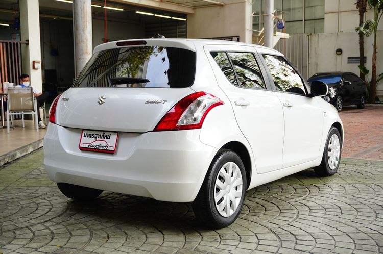 Suzuki Swift 2017 1.2 GL Sedan เบนซิน ไม่ติดแก๊ส เกียร์อัตโนมัติ ขาว รูปที่ 4